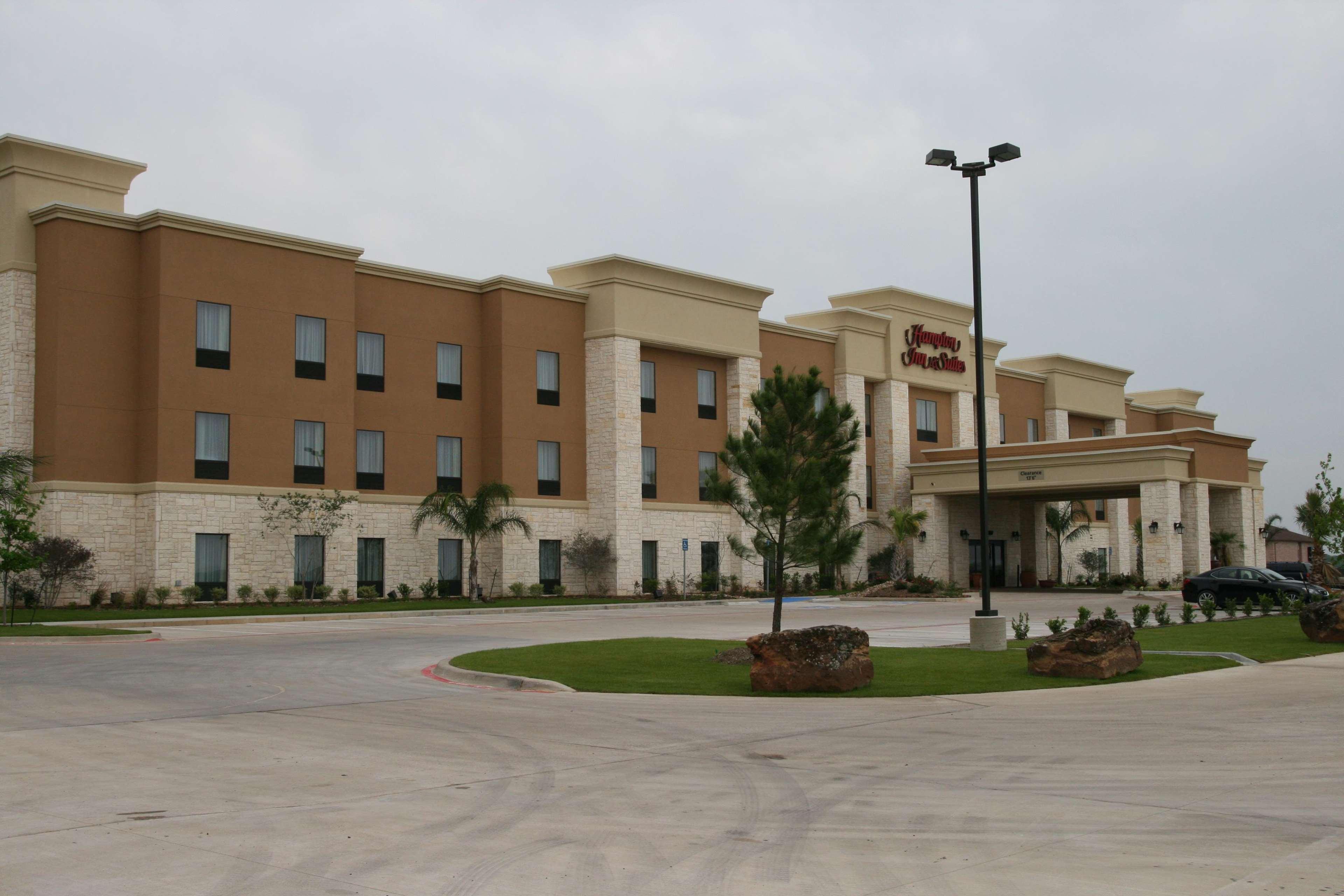 Hampton Inn & Suites Buffalo Экстерьер фото