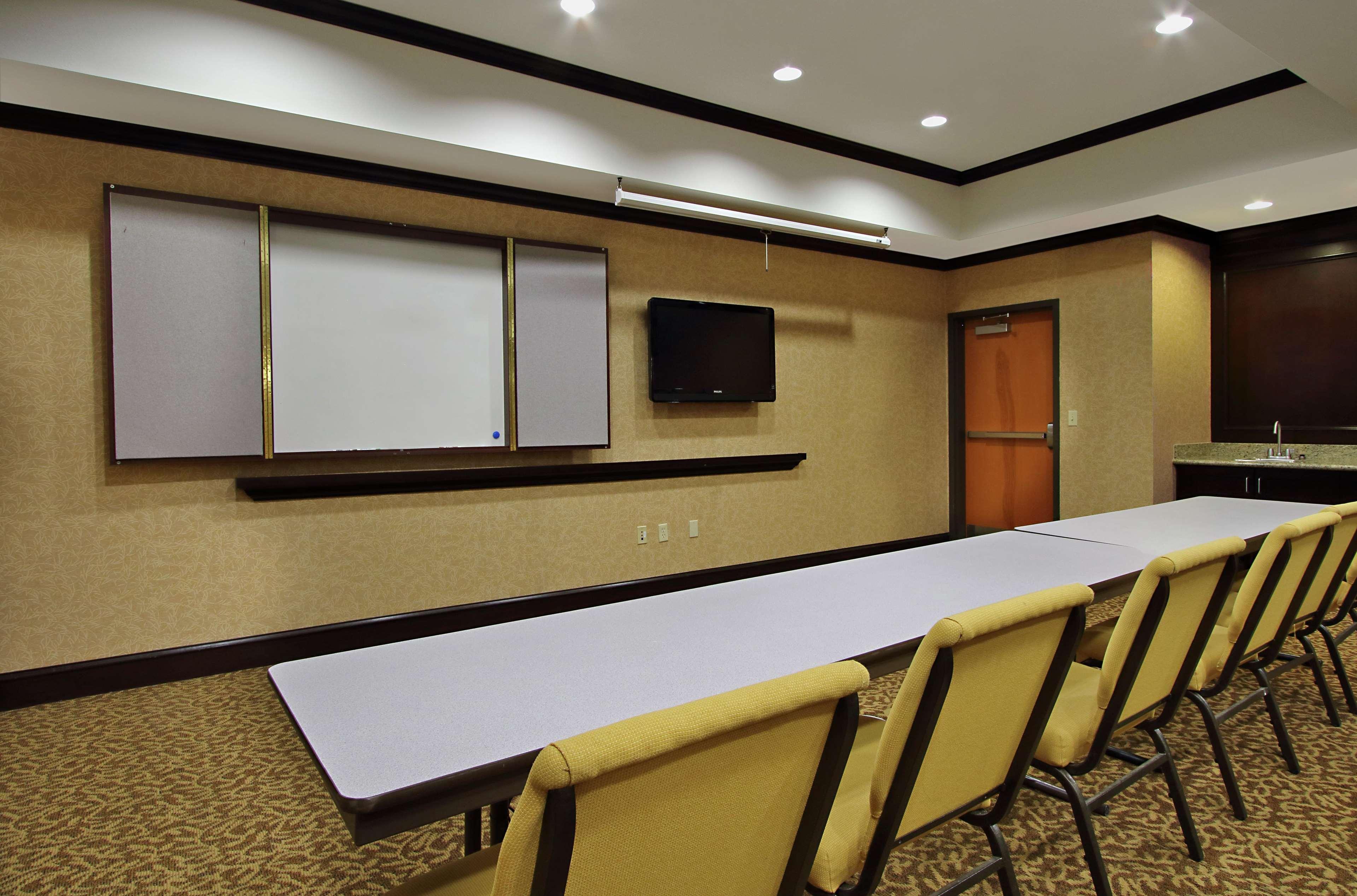 Hampton Inn & Suites Buffalo Экстерьер фото